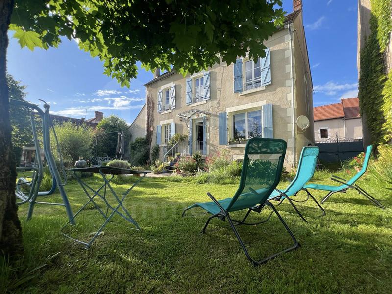 Maison - 211 m² - 7 pièces