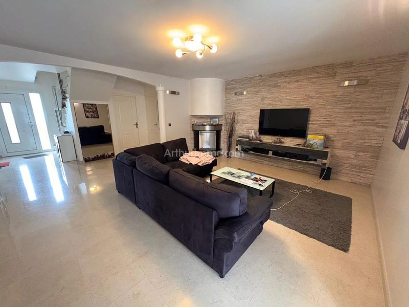 Maison - 174 m² - 8 pièces