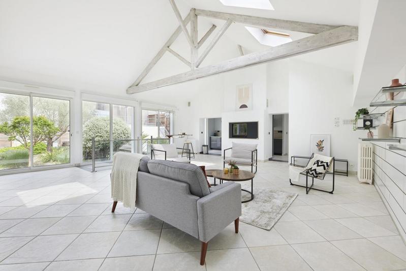 Maison - 275 m² - 6 pièces