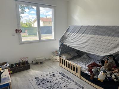 Propriété - 83 m² - 4 pièces