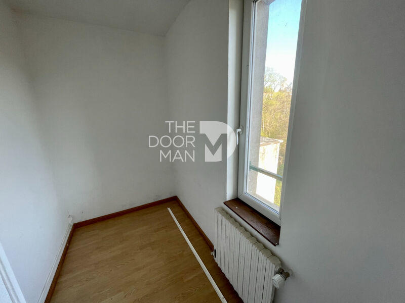 Immeuble - 110 m² - 7 pièces