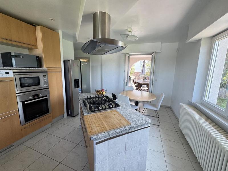 Maison - 190 m² - 7 pièces