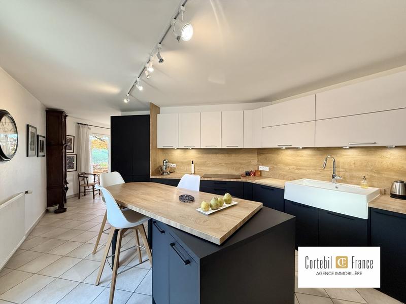 Villa - 214 m² - 7 pièces