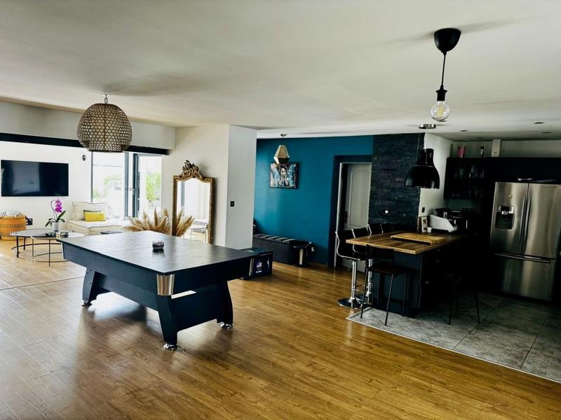 Villa - 185 m² - 6 pièces