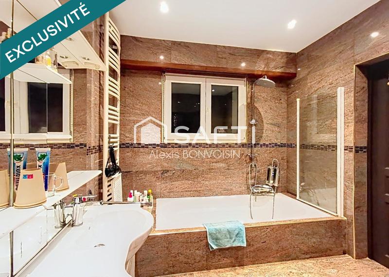 Maison de maîtres - 330 m² - 15 pièces