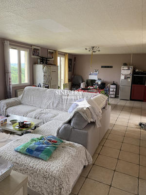 Maison - 85 m² - 4 pièces