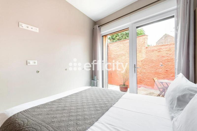 Immeuble - 84 m² - 6 pièces