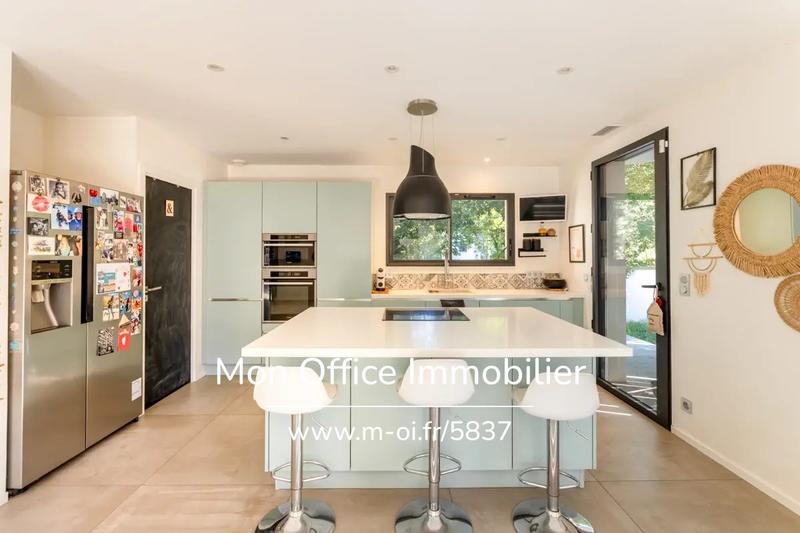 Maison - 180 m² - 5 pièces