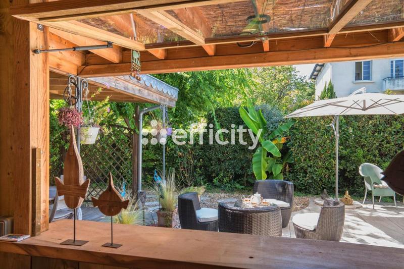 Maison - 160 m² - 7 pièces