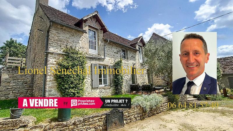 Demeure - 240 m² - 12 pièces