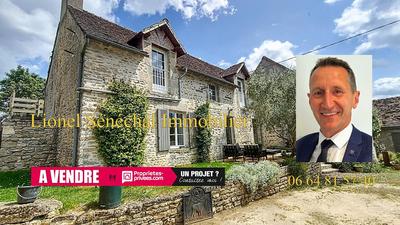 Demeure - 240 m² - 12 pièces