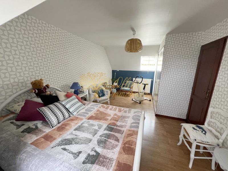 Pavillon - 130 m² - 6 pièces