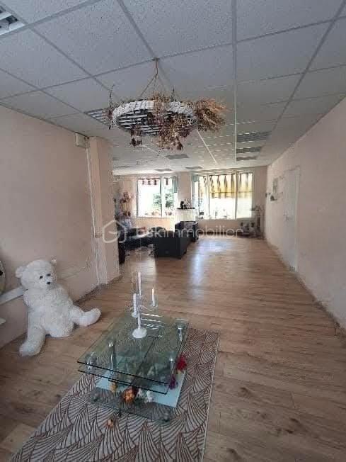 Maison de village - 250 m² - 8 pièces