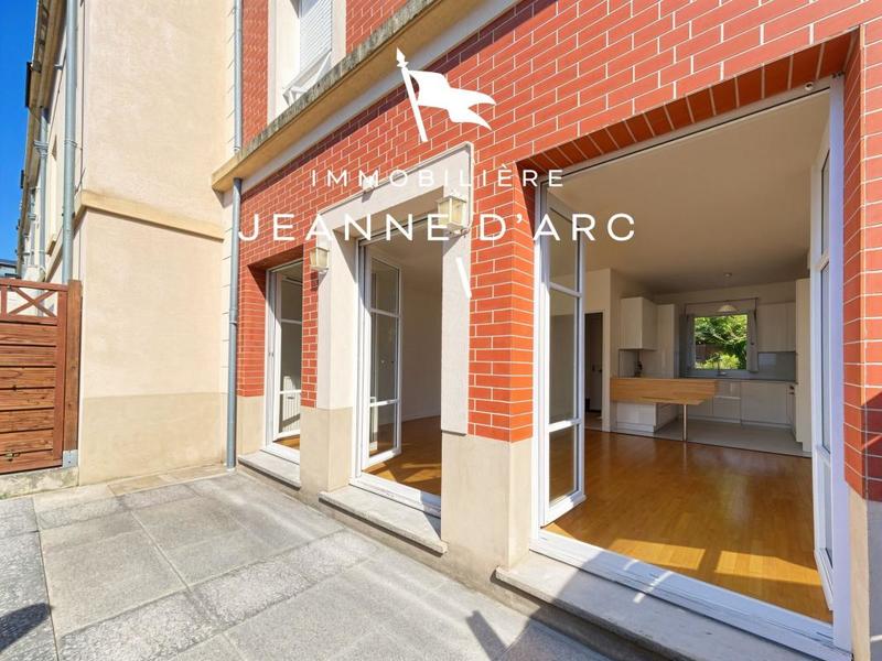 Maison de ville - 127 m² - 4 pièces