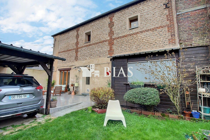 Maison - 174 m² - 7 pièces