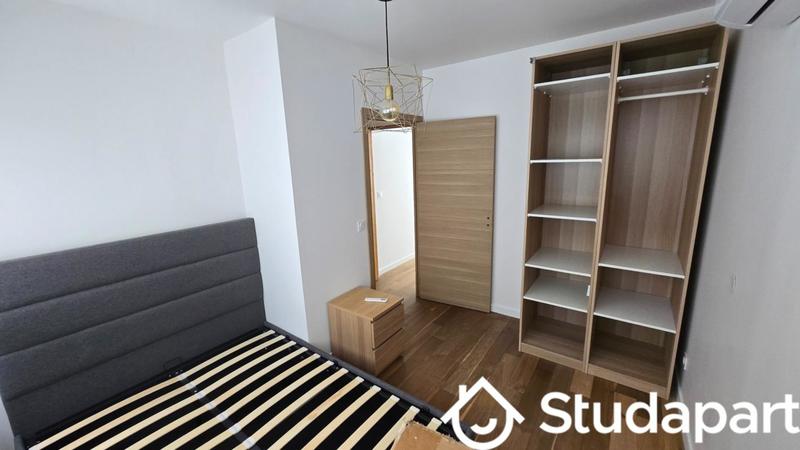 Chambre - 9 m² - 1 pièce