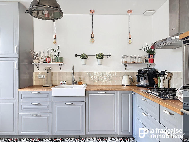 Maison - 90 m² - 5 pièces