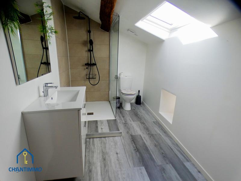 Maison - 210 m² - 6 pièces