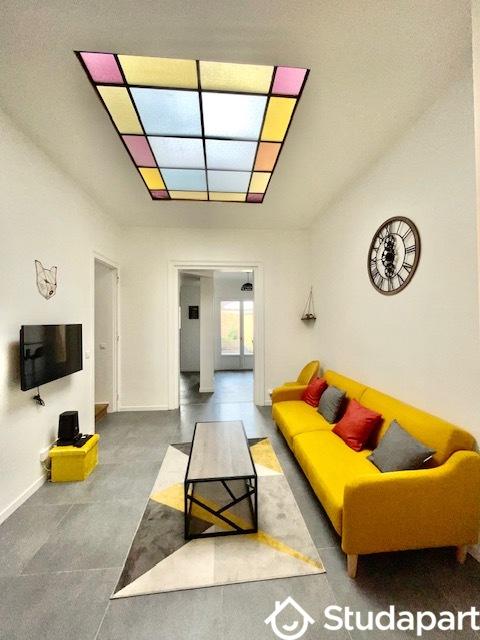 Chambre - 12 m² - 1 pièce