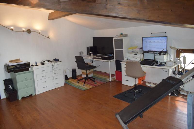 Maison - 121 m² - 9 pièces