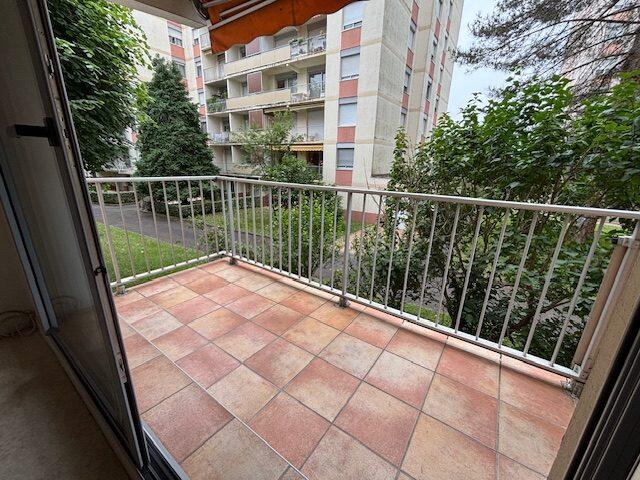 Appartement - 71 m² - 2 pièces