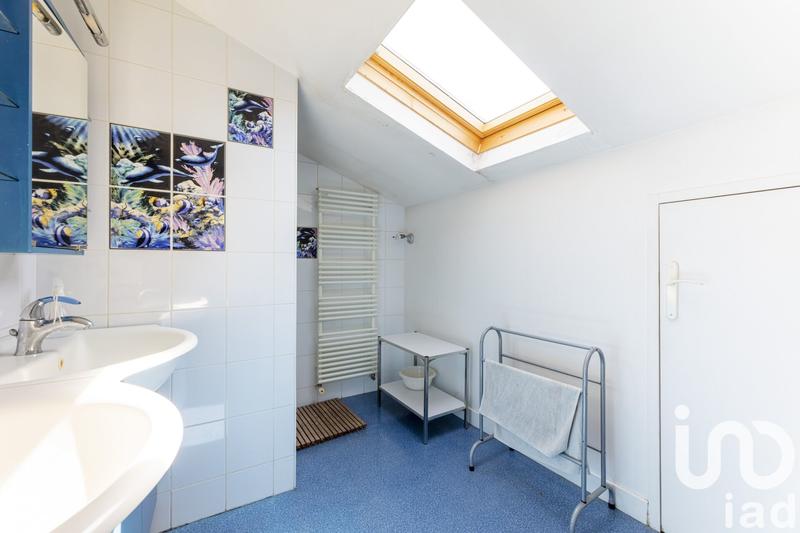 Maison - 200 m² - 8 pièces