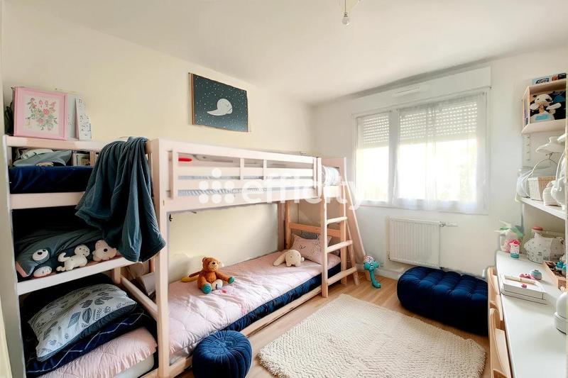 Appartement - 90 m² - 4 pièces