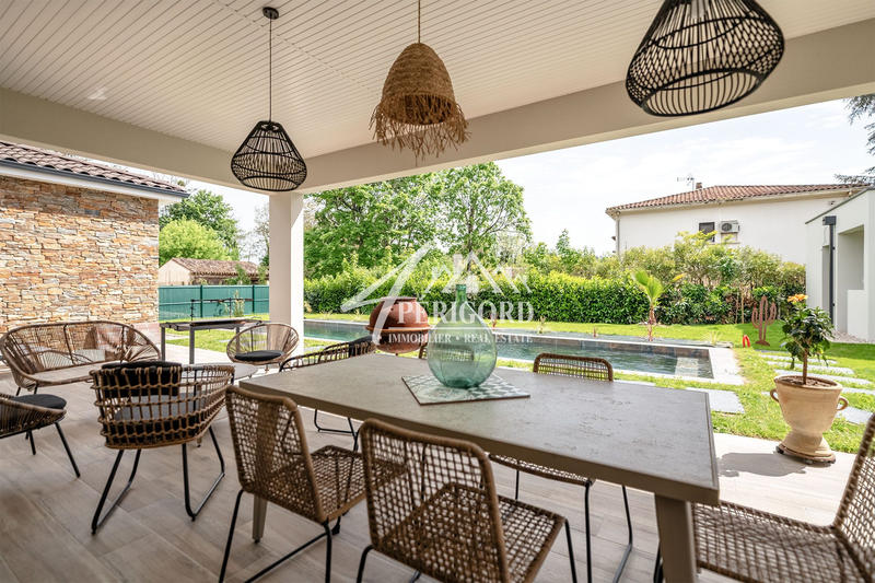 Maison contemporaine - 162 m² - 7 pièces