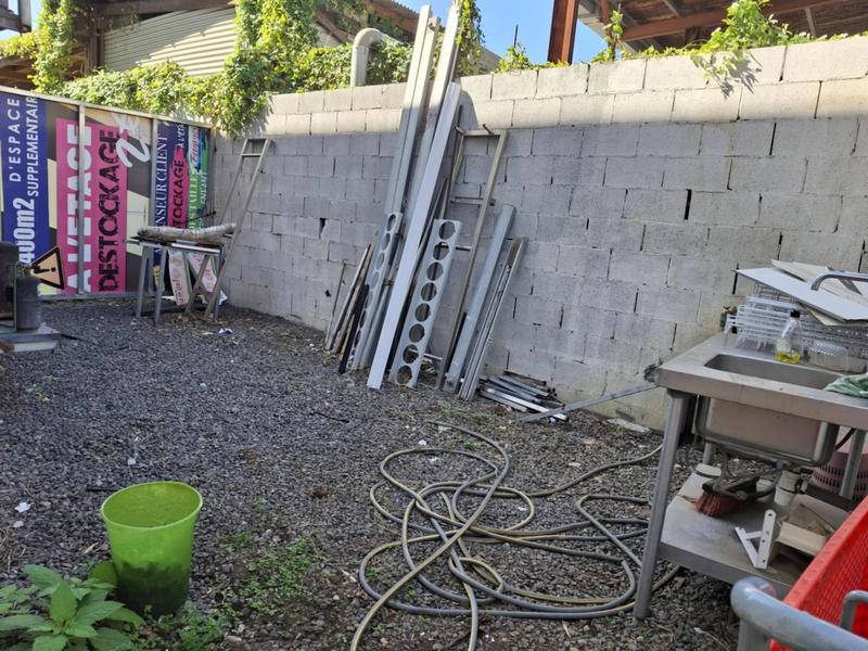 Magasins - 339 m² - 7 pièces