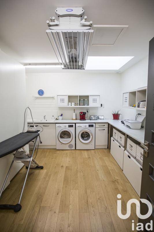 Maison - 253 m² - 6 pièces