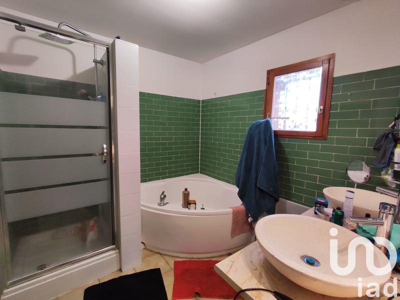 Maison - 92 m² - 5 pièces