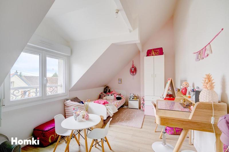 Maison - 181 m² - 6 pièces