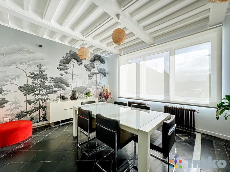 Demeure - 230 m² - 7 pièces