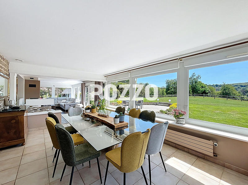 Maison - 187 m² - 7 pièces