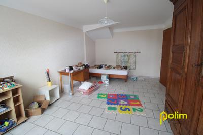 Maison - 168 m² - 7 pièces