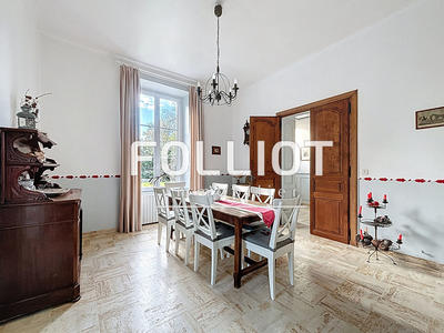 Maison - 190 m² - 8 pièces