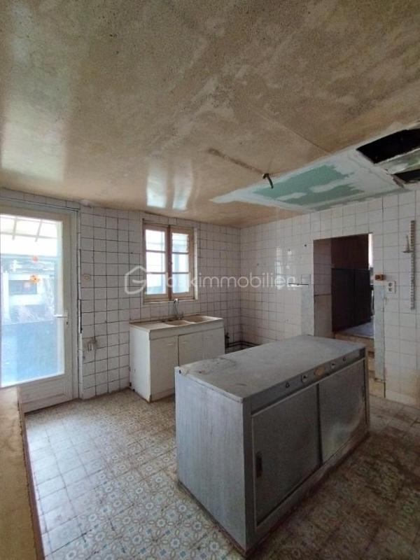 Maison - 236 m² - 15 pièces