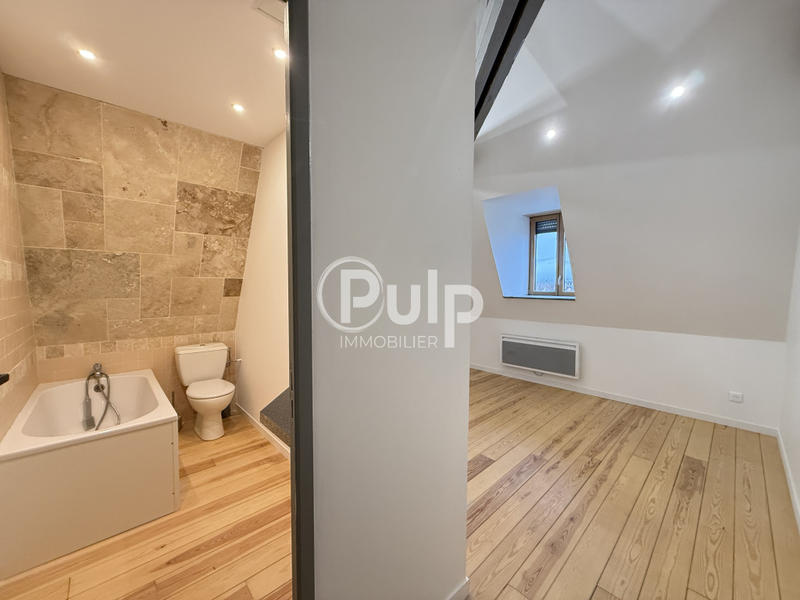 Maison - 300 m² - 9 pièces