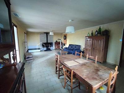 Maison - 227 m² - 6 pièces