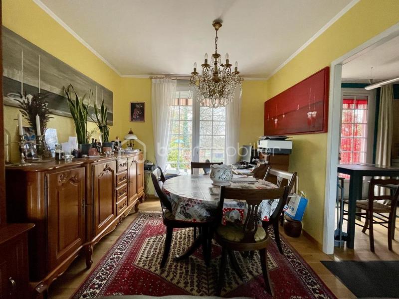 Maison traditionnelle - 87 m² - 5 pièces