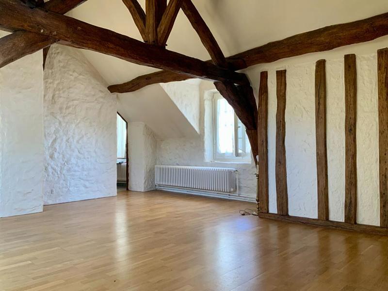 Maison - 240 m² - 9 pièces