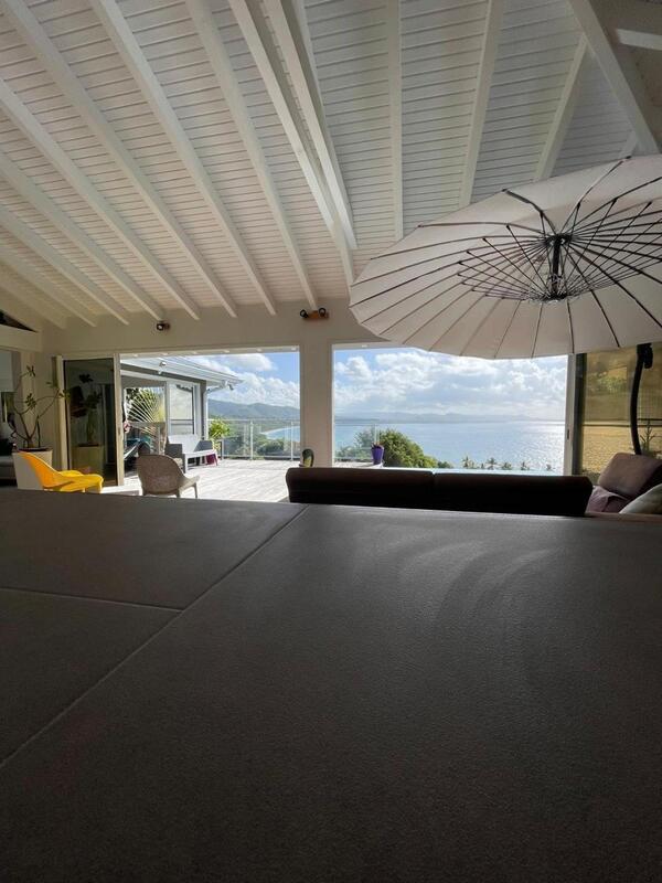 Villa - 219 m² - 8 pièces