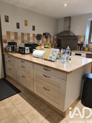 Maison - 260 m² - 9 pièces