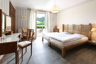 Propriété - 300 m² - 11 pièces