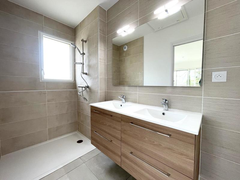 Appartement - 100 m² - 4 pièces