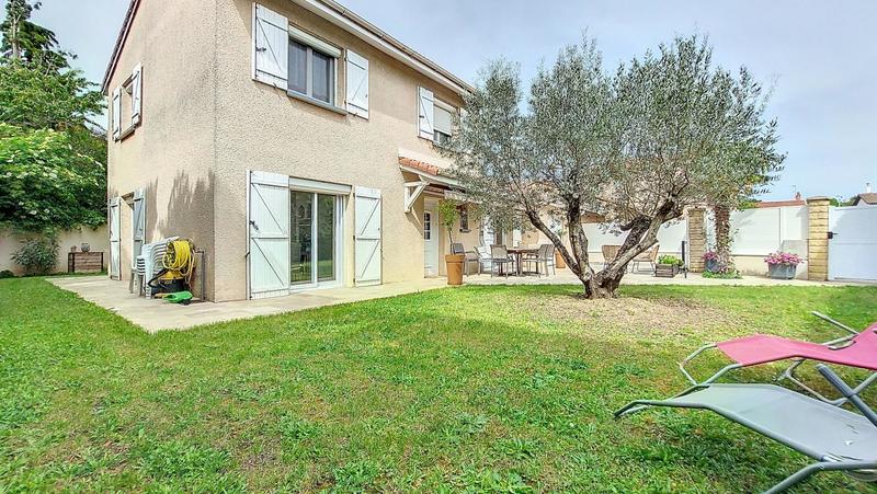 Maison - 105 m² - 4 pièces