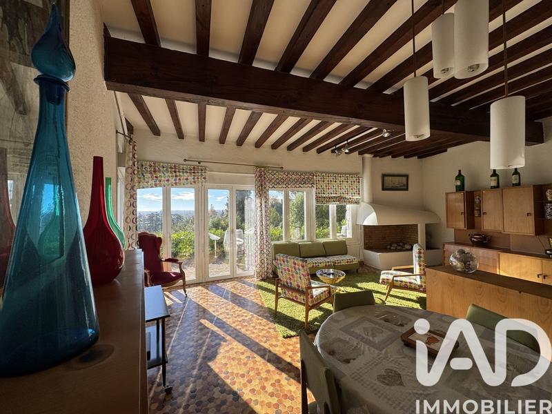 Maison - 140 m² - 5 pièces