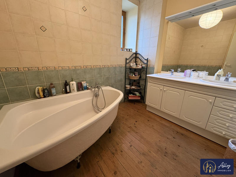 Maison - 190 m² - 6 pièces