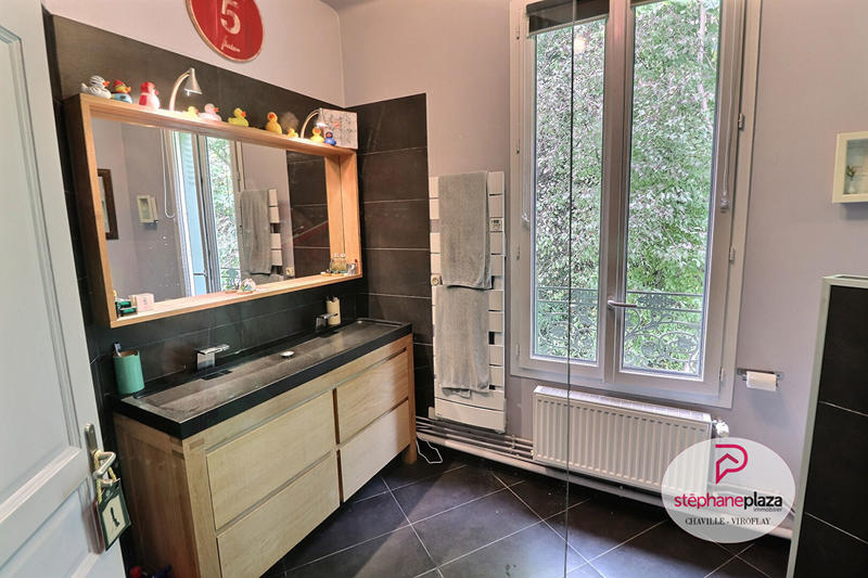 Maison - 185 m² - 7 pièces