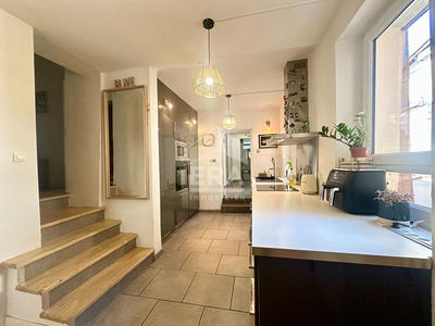 Appartement - 136 m² - 6 pièces